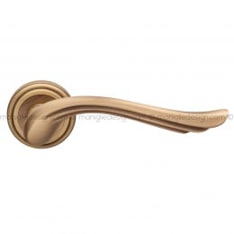 Maniglia per porta interna Aria Linea Calì