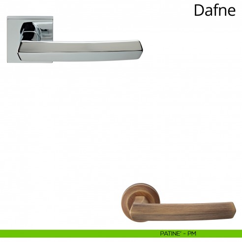 Maniglia per porta interna Dafne Linea Calì rosetta quadrata bassa patinè