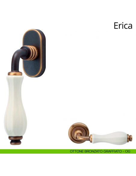 Maniglia con porcellana bianca per finestra martellina DK Erica Linea Calì ottone bronzato graffiato