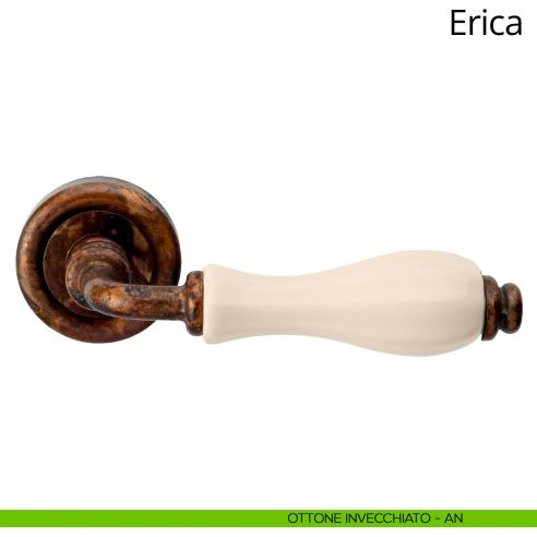 Maniglia con porcellana avorio Erica Linea Calì ottone invecchiato