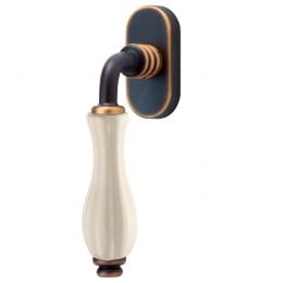 Maniglia con porcellana avorio per finestra martellina DK Erica Linea Calì
