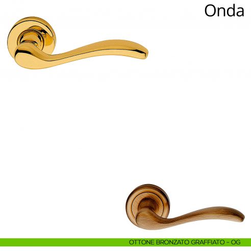 Maniglia per porta interna Onda Linea Calì con rosetta semplice ottone bronzato graffiato