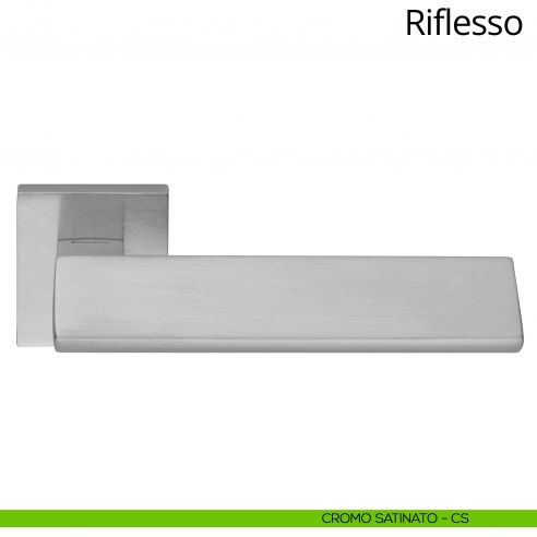 Maniglia per porta interna Riflesso Linea Calì rosetta quadrata bassa cromo satinato