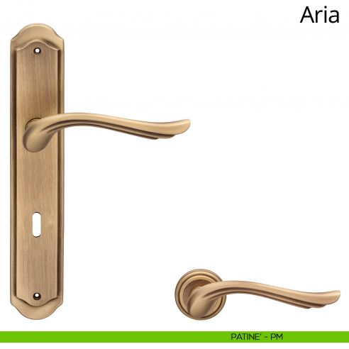 Maniglia con placca per porta Aria Linea Calì - patinè - foro patent