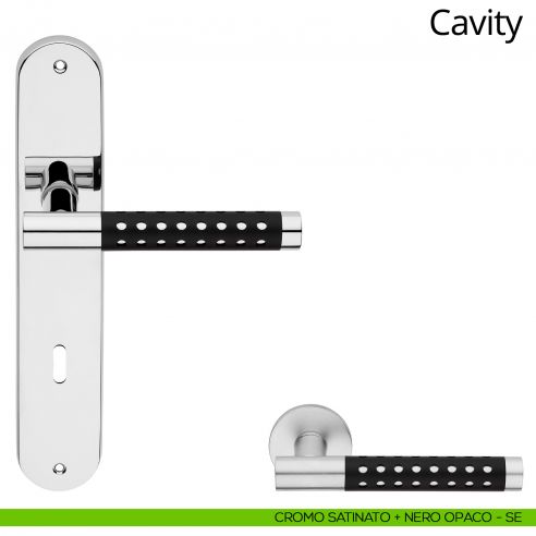 Maniglia con placca per porta Cavity Linea Calì - cromo satinato + nero opaco - foro patent