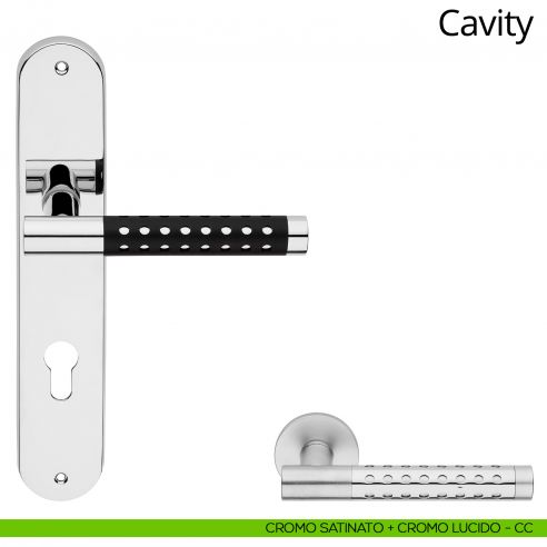 Maniglia con placca per porta Cavity Linea Calì - cromo satinato + cromo - foro yale