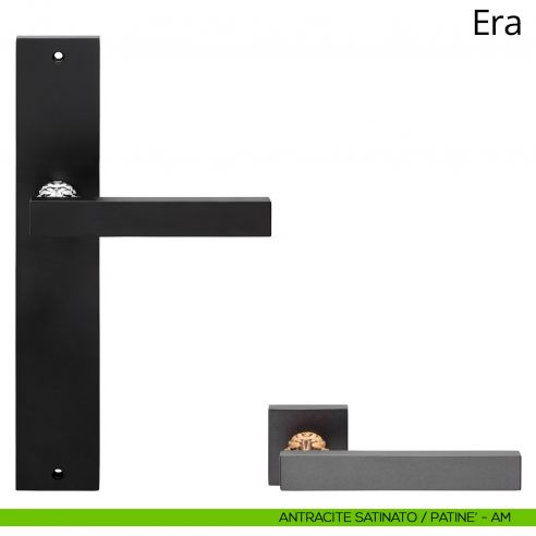 Maniglia con placca per porta Era Linea Calì - antracite satinato + patinè - placca cieca