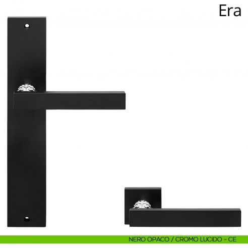 Maniglia con placca per porta Era Linea Calì - nero opaco + cromo lucido - placca cieca