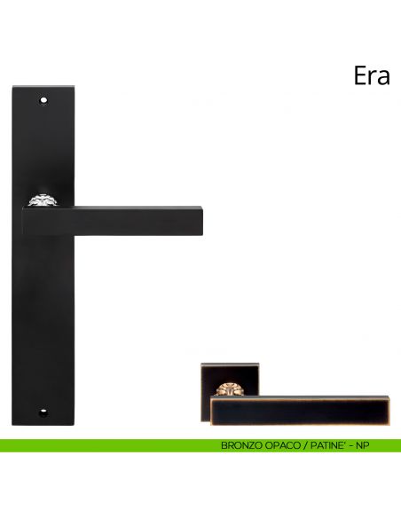 Maniglia con placca per porta Era Linea Calì - bronzo opaco + patinè - placca cieca
