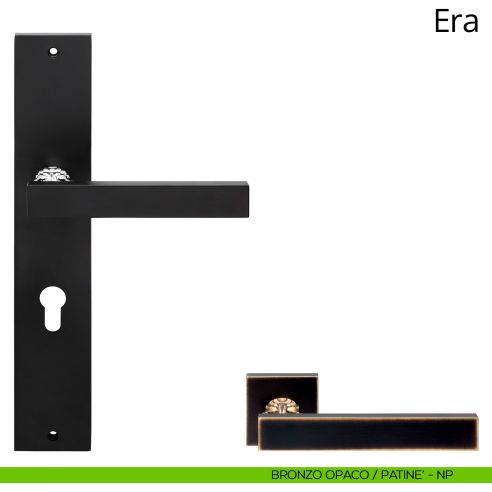 Maniglia con placca per porta Era Linea Calì - bronzo opaco + patinè - foro yale