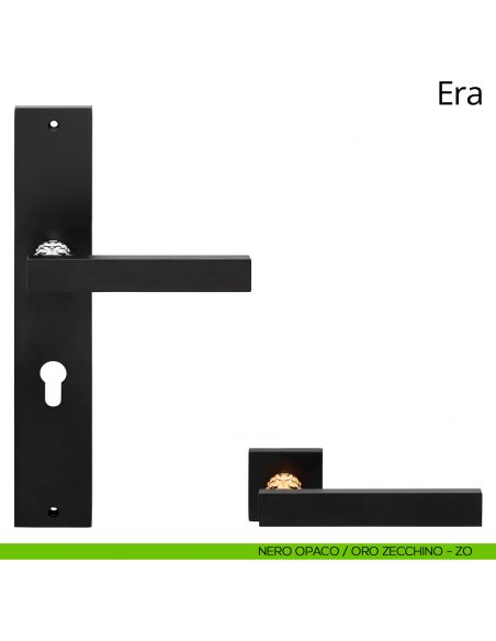 Maniglia con placca per porta Era Linea Calì - nero opaco + oro zecchino - foro yale