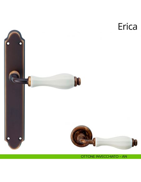 Maniglia con placca per porta porcellana bianca Erica Linea Calì - ottone invecchiato - placca cieca