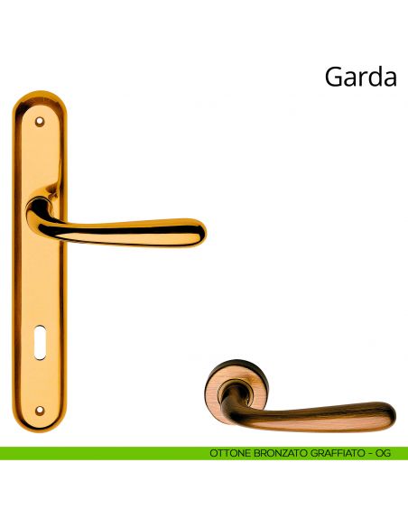 Maniglia con placca per porta Garda Linea Calì - ottone bronzato graffiato - foro patent