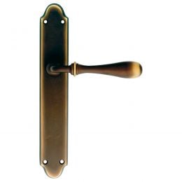 Maniglia con placca per porta Tosca Linea Calì