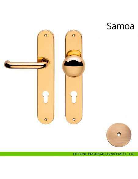 Maniglia per hotel su placca Samoa con pomolo Sfera fisso Linea Calì ottone bronzato graffiato