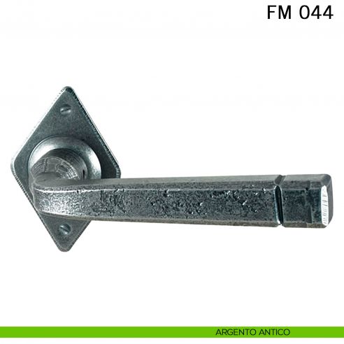 Maniglia in ferro per porta Il Forgiato FM 044 senza molla argento antico