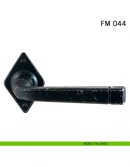 Maniglia in ferro per porta Il Forgiato FM 044 con molla nero italiano