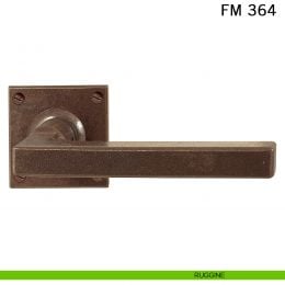 Maniglia in ferro per porta Il Forgiato FM 364 con molla 2