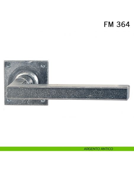 Maniglia in ferro per porta Il Forgiato FM 364 con molla argento antico