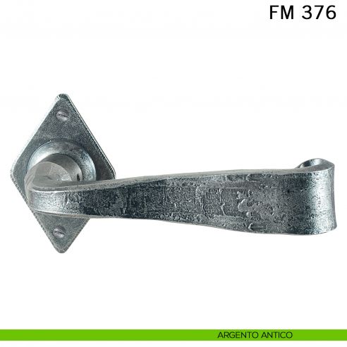Maniglia in ferro per porta Il Forgiato FM 376 senza molla argento antico