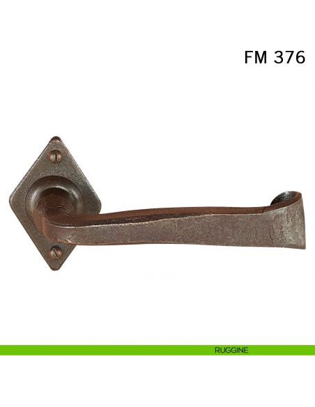 Maniglia in ferro per porta Il Forgiato FM 376 con molla ruggine