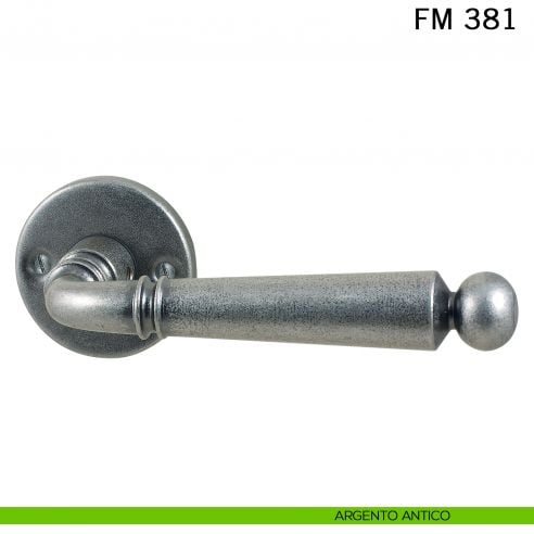 Maniglia in ferro per porta Il Forgiato FM 381 argento antico