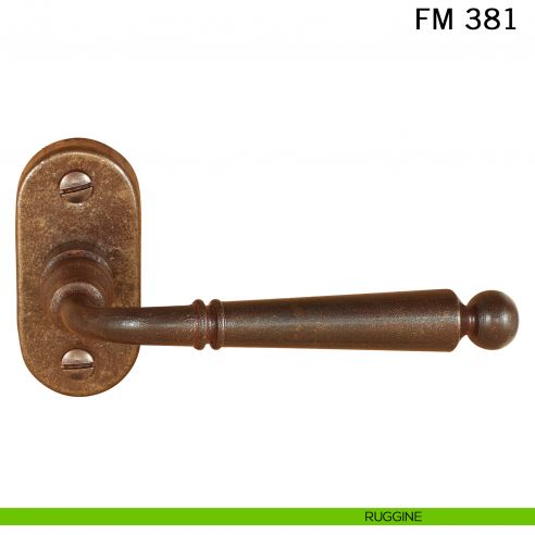 Maniglia in ferro per porta Il Forgiato FM 381 con rosetta ovale ruggine
