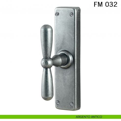 Maniglia in ferro per finestra cremonese FM 032 Il Forgiato argento antico