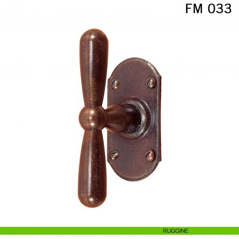 Maniglia in ferro per finestra martellina FM 033 Il Forgiato ruggine