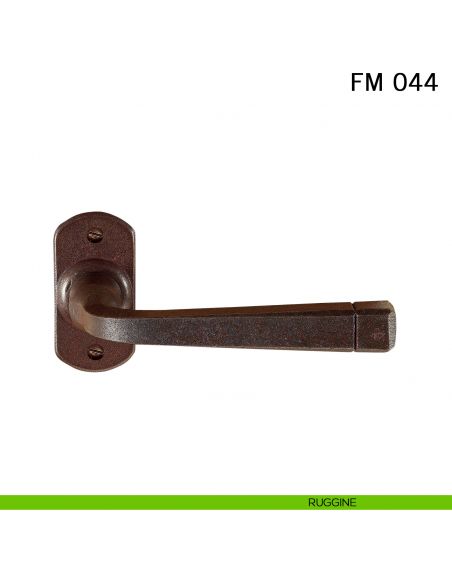 Maniglia in ferro per porta Il Forgiato FM 044 con rosetta ovale