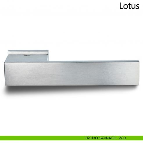 Maniglia per porta Lotus Comit con rosetta rettangolare cromo satinato