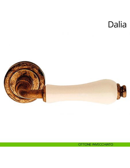 Maniglia porcellana avorio Dalia Linea Calì ottone invecchiato