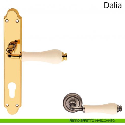 Maniglia con placca per porta porcellana avorio Dalia Linea Calì ferro effetto invecchiato yale