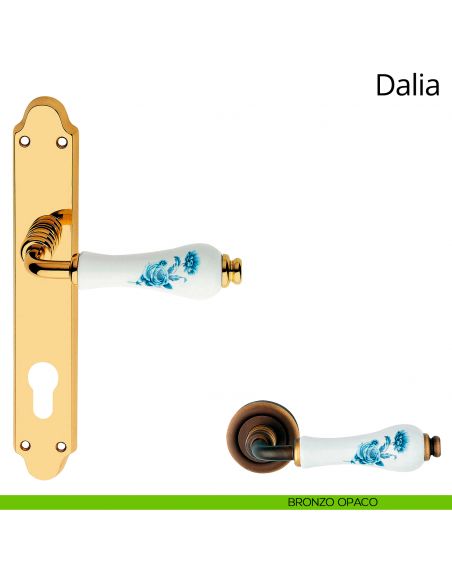 Maniglia porcellana bianca fiori blu con placca per porta Dalia Linea Calì yale bronzo opaco