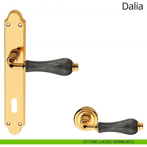 Maniglia porcellana denim con placca per porta Dalia Linea Calì patent ottone lucido verniciato