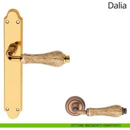Maniglia porcellana maculata con placca per porta Dalia Linea Calì 2