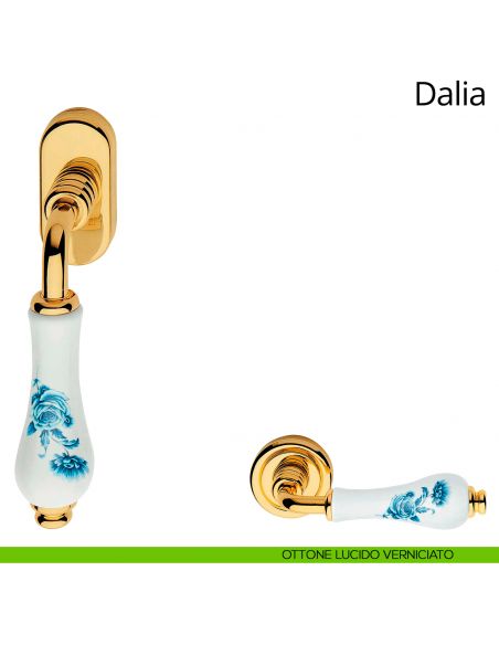 Maniglia con porcellana bianca fiori blu per finestra martellina DK Dalia Linea Calì ottone lucido verniciato