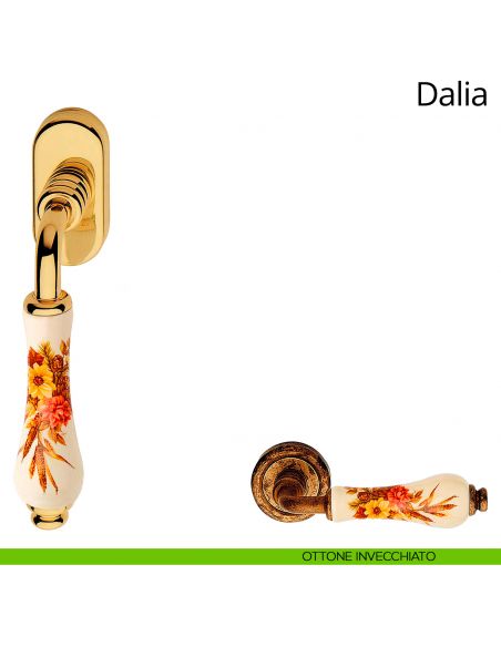 Maniglia con porcellana avorio fiorata per finestra martellina DK Dalia Linea Calì ottone invecchiato