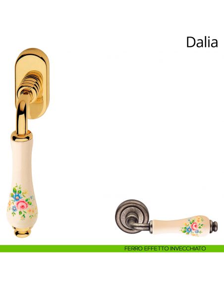 Maniglia con porcellana avorio fiorata per finestra martellina DK Dalia Linea Calì ferro effetto invecchiato