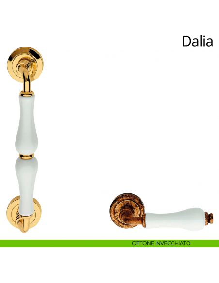 Maniglione porcellana bianca per porta Dalia Linea Calì ottone invecchiato