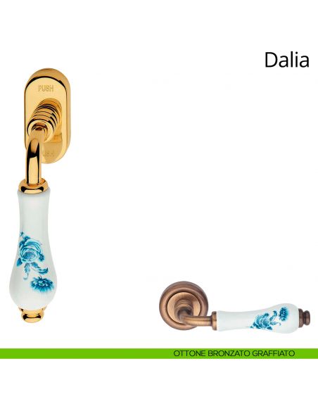 Maniglia porcellana bianca fiore blu per finestra martellina DK antieffrazione Dalia Linea Calì ottone bronzato graffiato