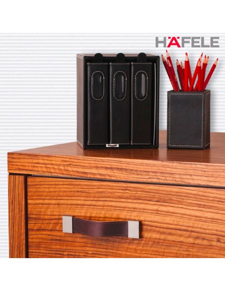 Maniglia ad arco in pelle e zama per mobili Hefele - Ambientata