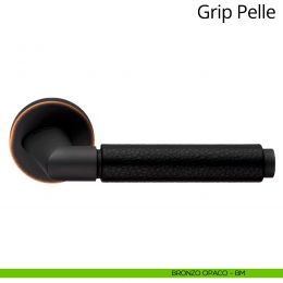 Maniglia in pelle per porta interna Grip Pelle Linea Calì rosetta tonda tradizionale 2
