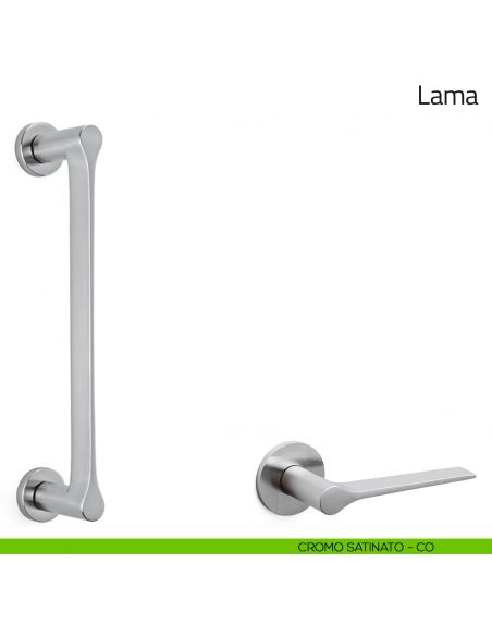 Maniglione per porta Lama Olivari con rosette cromo satinato