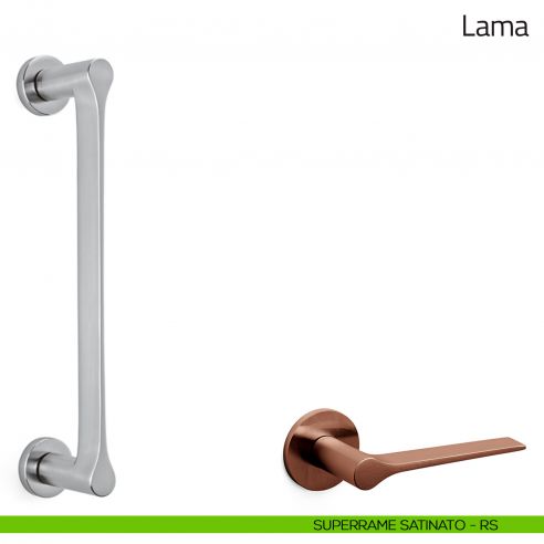 Maniglione per porta Lama Olivari con rosette superrame satinato