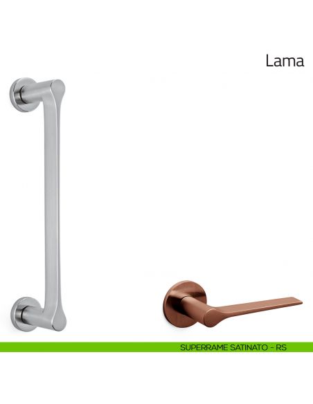 Maniglione per porta Lama Olivari con rosette superrame satinato