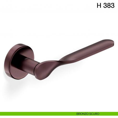 Maniglia per porta H 383 Valli collezione Fusital con rosetta fine bronzo scuro