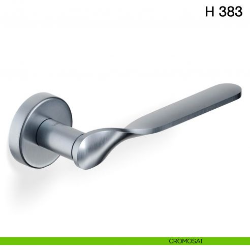 Maniglia per porta H 383 Valli collezione Fusital con rosetta fine cromosat