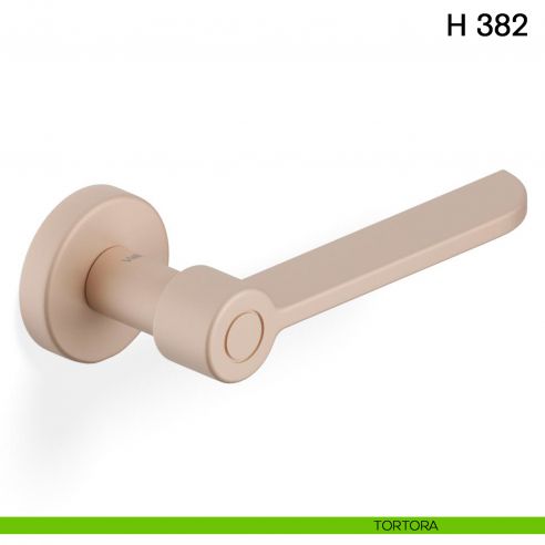 Maniglia per porta H 382 Valli collezione Fusital con rosetta fine tortora