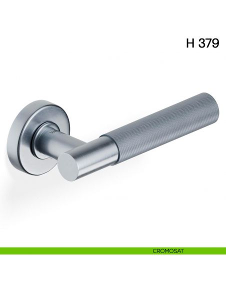 Maniglia per porta H 379 Valli collezione Fusital con rosetta fine cromosat